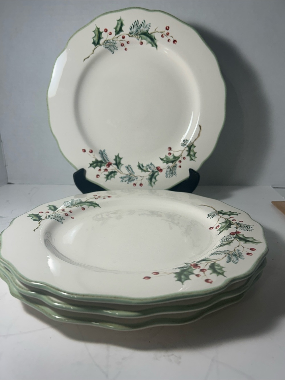 St. Nicholas Square White Dinner Plates with Green Rim and Red Berry Holly 11 in